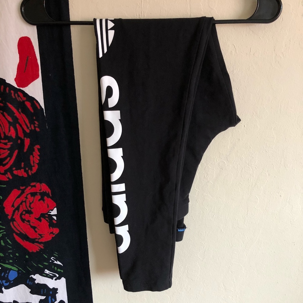 🚫SOLD🚫Adidas Leggings